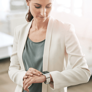 Triple protection watch band, bringing color and protection to a woman's smartwatch