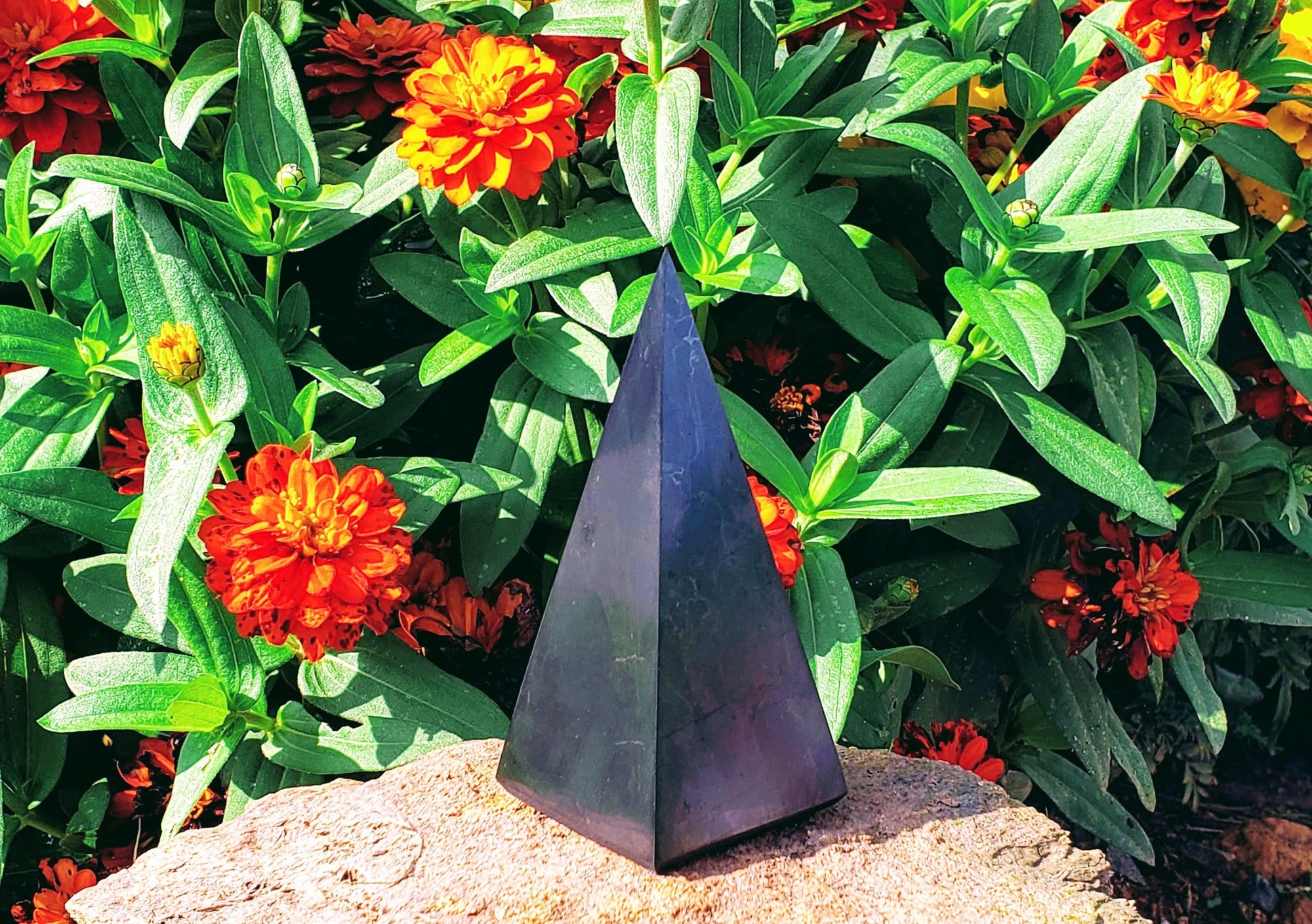 3.5 inch Polished Shungite Pyramid will neutralize radiation in a small room or a 10-foot radius